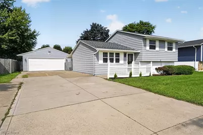 4036 Leavitt Road, Lorain, OH 44053 - Photo 2
