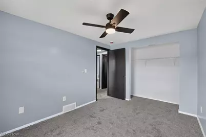 4036 Leavitt Road, Lorain, OH 44053 - Photo 36