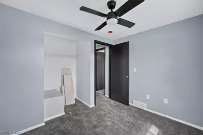 4036 Leavitt Road, Lorain, OH 44053 - Photo 34