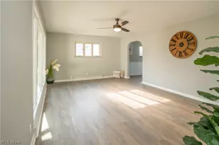 748 Hemlock St NW, Massillon, OH 44647 - Photo 8