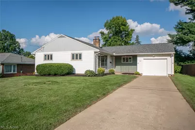 748 Hemlock Street NW, Massillon, OH 44647 - Photo 1