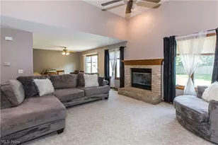 513 Ohio St, Elyria, OH 44035 - Photo 4