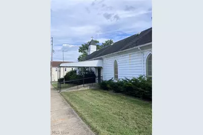 122 21st Street NW, Barberton, OH 44203 - Photo 1
