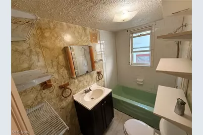 1868 E 34th Street, Lorain, OH 44055 - Photo 10