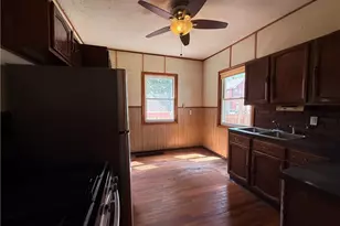 1868 E 34th St, Lorain, OH 44055 - Photo 6