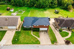 128 Grandview Dr, Wintersville, OH 43953 - Photo 16