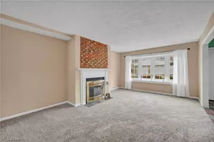 11 Meadowlawn Dr, Mentor, OH 44060 - Photo 4
