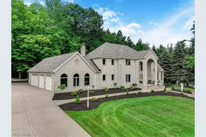8190 Mount Royal Drive, Concord Twp, OH 44077 - Photo 2
