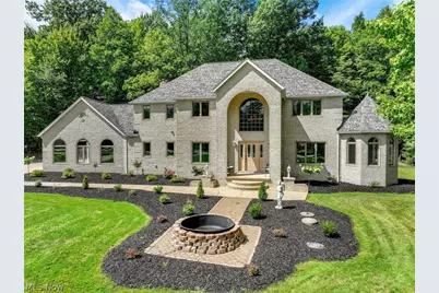8190 Mount Royal Drive, Concord Twp, OH 44077 - Photo 4
