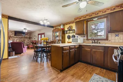 1015 Carnwise Street SW, Canton, OH 44706 - Photo 6