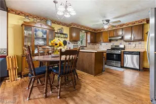 1015 Carnwise St SW, Canton, OH 44706 - Photo 10