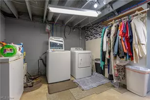 1015 Carnwise St SW, Canton, OH 44706 - Photo 28
