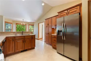 4946 Simsbury Cir NW, Massillon, OH 44646 - Photo 10