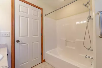 4946 Simsbury Circle NW, Massillon, OH 44646 - Photo 22