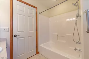 4946 Simsbury Cir NW, Massillon, OH 44646 - Photo 22