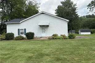 5691 Cherrywood Dr, Lorain, OH 44053 - Photo 4