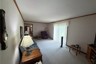 5691 Cherrywood Dr, Lorain, OH 44053 - Photo 10