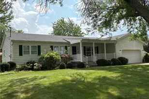 5691 Cherrywood Dr, Lorain, OH 44053 - Photo 2