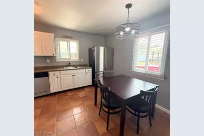 490 Myra Drive, Chardon, OH 44024 - Photo 4