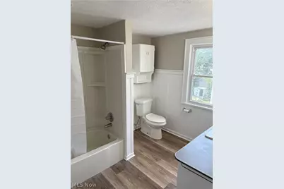 818 Saxon Avenue, Akron, OH 44314 - Photo 10