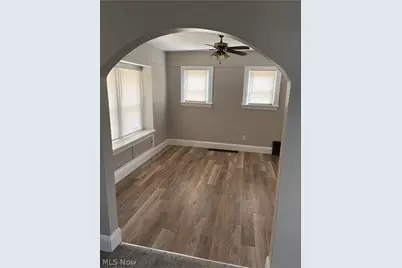 818 Saxon Avenue, Akron, OH 44314 - Photo 4