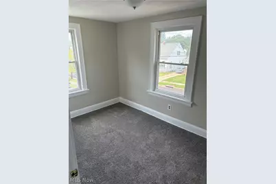 818 Saxon Avenue, Akron, OH 44314 - Photo 6