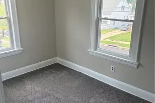 818 Saxon Ave, Akron, OH 44314 - Photo 6