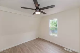 1558 Winchester Ave, Oakwood, OH 44107 - Photo 32