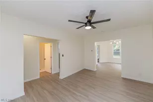 1558 Winchester Ave, Oakwood, OH 44107 - Photo 8