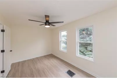 1558 Winchester Avenue, Oakwood, OH 44107 - Photo 26