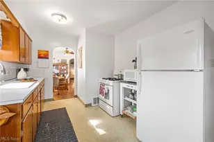 815 Iona Ave, Akron, OH 44314 - Photo 16