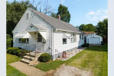 815 Iona Avenue, Akron, OH 44314 - Photo 2