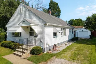 815 Iona Ave, Akron, OH 44314 - Photo 2