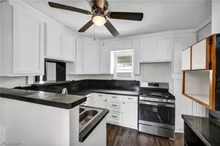 54 Brown St, Barberton, OH 44203 - Photo 12