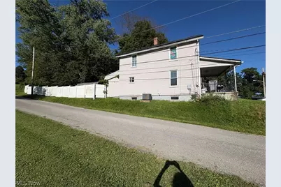 298 E Grant Street, East Palestine, OH 44413 - Photo 2