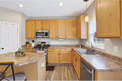 1240 Creekledge Court, Streetsboro, OH 44241 - Photo 4