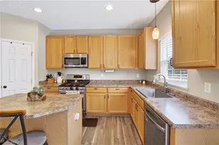 1240 Creekledge Ct, Streetsboro, OH 44241 - Photo 4