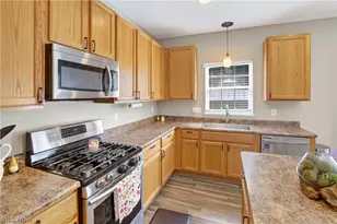 1240 Creekledge Ct, Streetsboro, OH 44241 - Photo 2