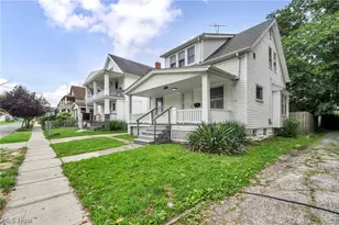 2036 W 99th St, Loveland, OH 44102 - Photo 2