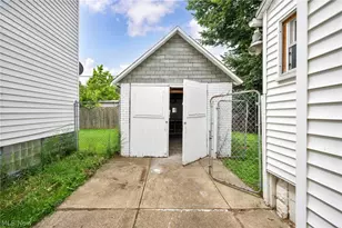 2036 W 99th St, Loveland, OH 44102 - Photo 28