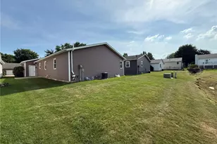 881 Pepperwood Dr, Wooster, OH 44691 - Photo 2