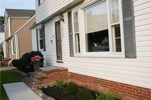 29508 Woodway Dr, Wickliffe, OH 44092 - Photo 2