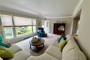 29508 Woodway Dr, Wickliffe, OH 44092 - Photo 4