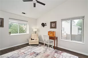 350 Village Pointe Dr, Akron, OH 44313 - Photo 12