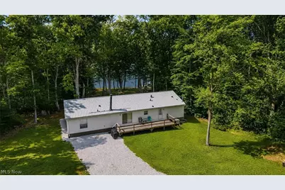429 Hickory Grove Road, Deerfield, OH 44411 - Photo 2