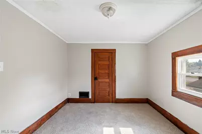 132 31st Street SW, Barberton, OH 44203 - Photo 22