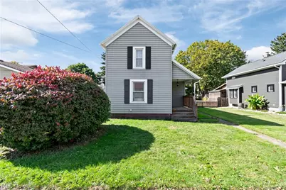 132 31st Street SW, Barberton, OH 44203 - Photo 2