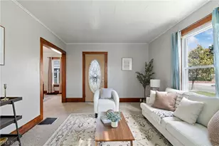 132 31st St SW, Barberton, OH 44203 - Photo 6