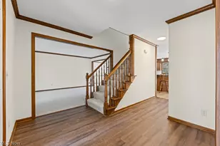 6962 Mapleridge Cir NW, Canton, OH 44718 - Photo 10