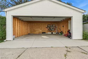 2095 Chesterland Ave, Oakwood, OH 44107 - Photo 44